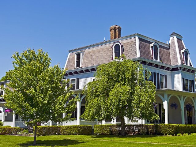 1840 Inn On The Main Bed & Breakfast
