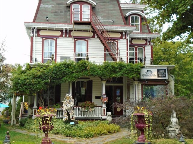 Village Green Bed And Breakfast