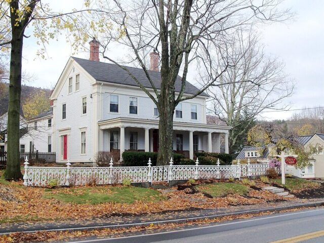 Abigail's Inn Bed And Breakfast