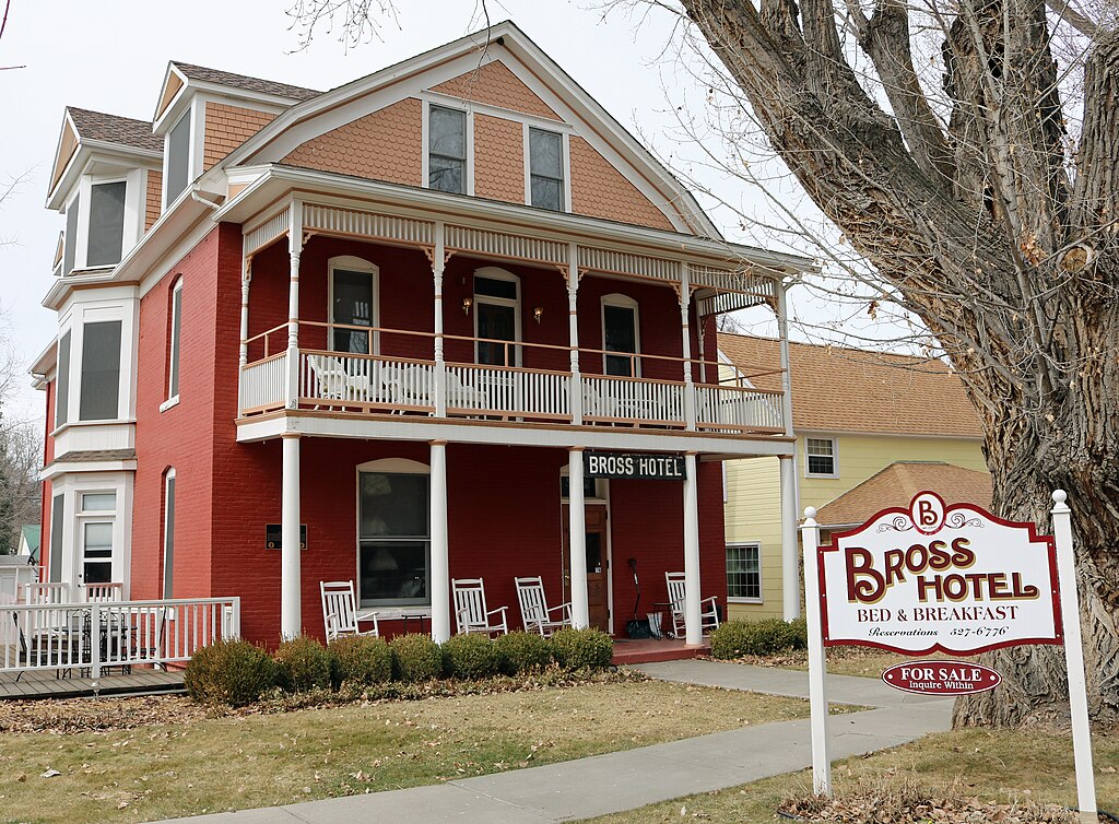 Bross Hotel Bed And Breakfast