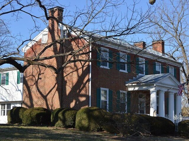 Cave Hill Farm Bed And Breakfast