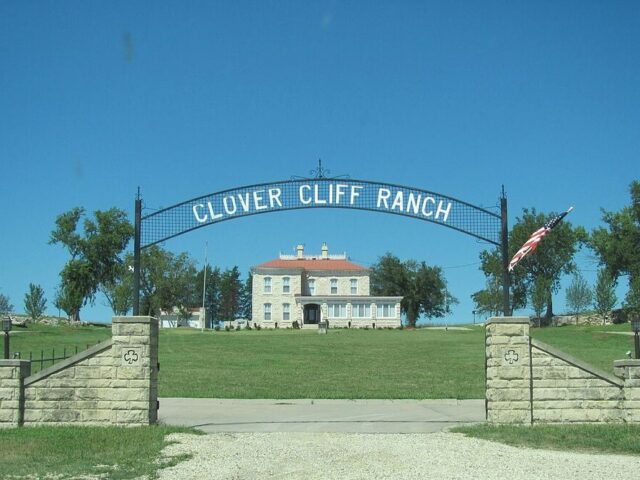 Clover Cliff Ranch Bed And Breakfast