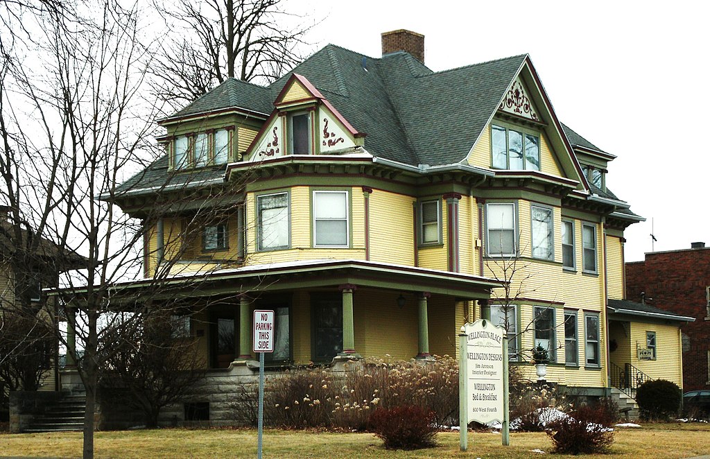 The Weis Mansion Bed And Breakfast