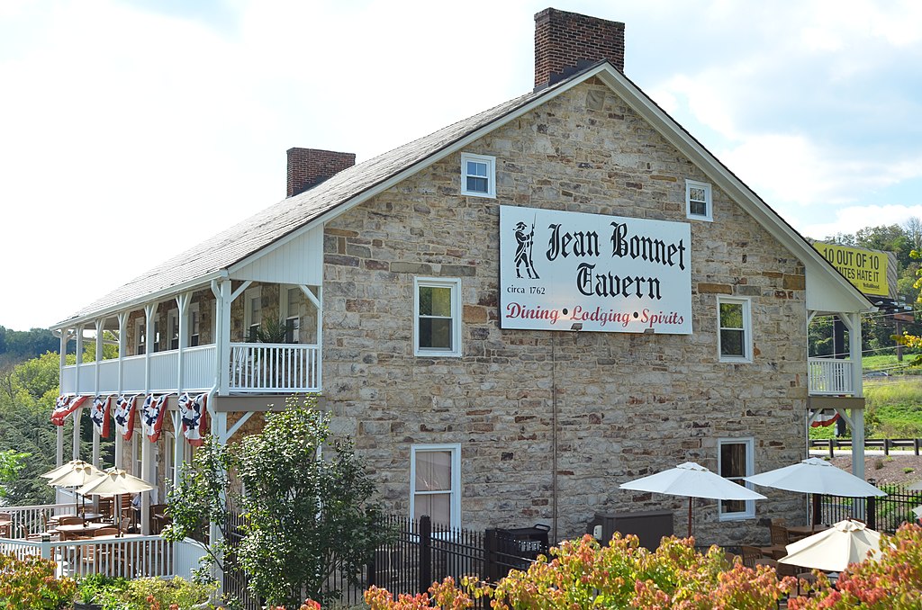 Jean Bonnet Tavern bed And Breakfast