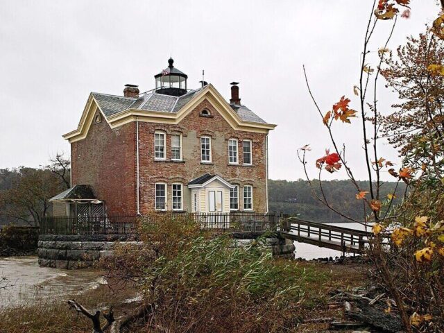 Saugerties Lighthouse Bed And Breakfast