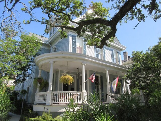 Sully Mansion