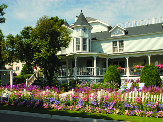 Metivier Inn Bed & Breakfast