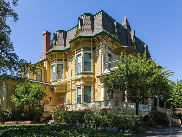 The Madrona Bed And Breakfast