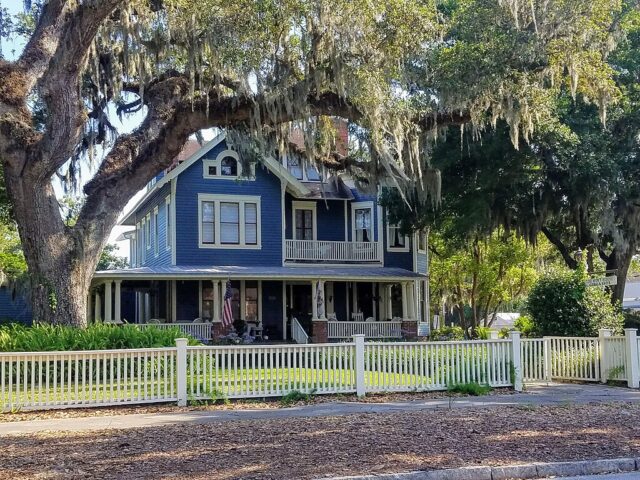 Hoyt House Bed & Breakfast