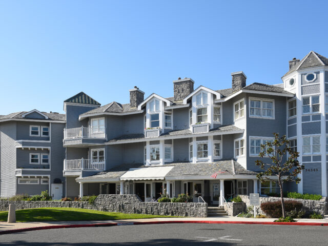 Blue Lantern Inn B&B