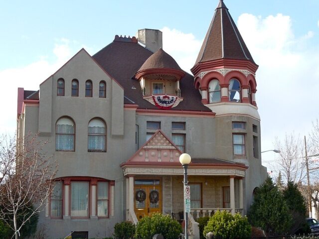 The Nagle Warren Mansion