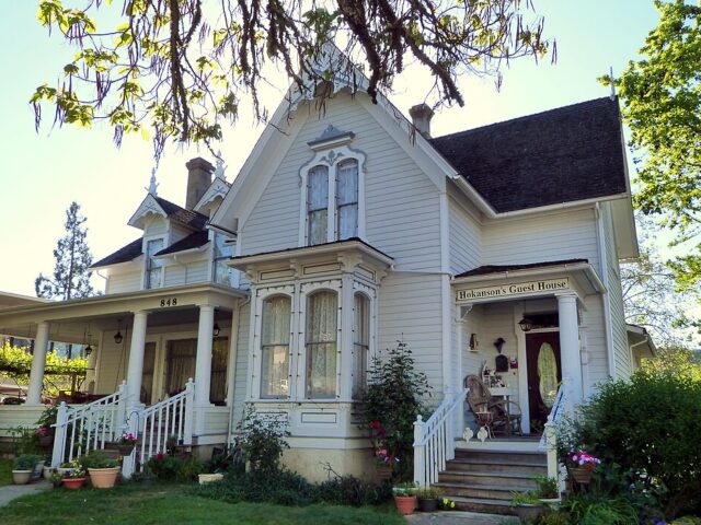 Hokanson's Guest House B&B