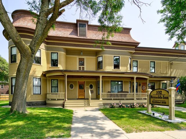 Reynolds House Inn B&B