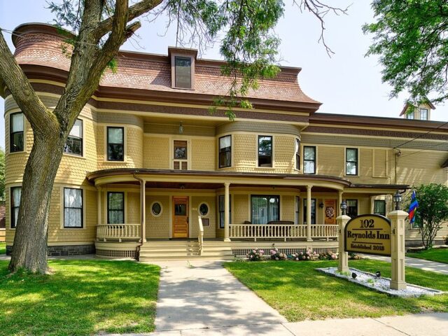 Reynolds House Inn B&B