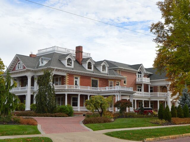 Sebring Mansion Inn B&B