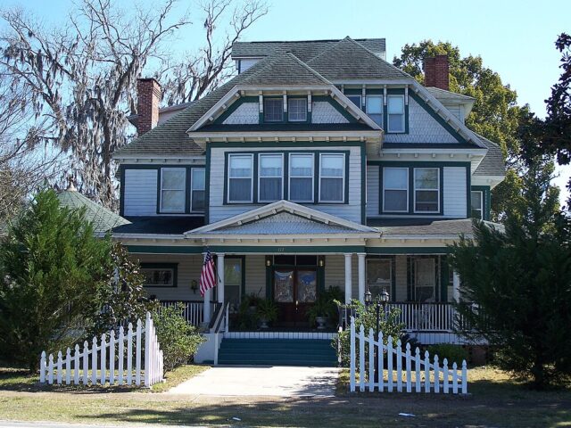 Gracie Manor B&B Inn