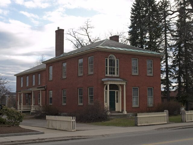 Colony House 104 B&B