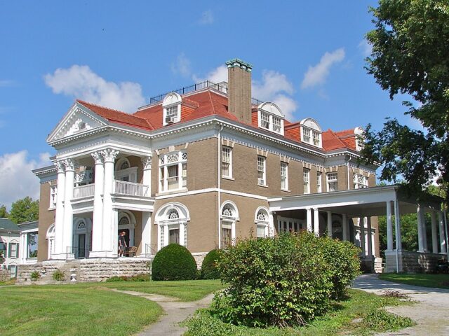 Rockcliffe Mansion B&B