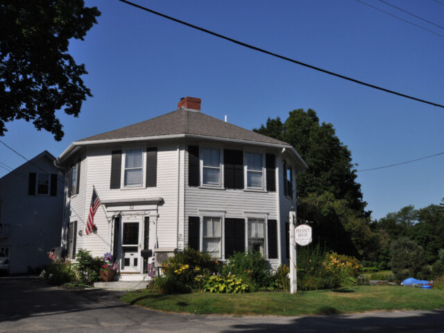 Pressey House Lakeside B&B
