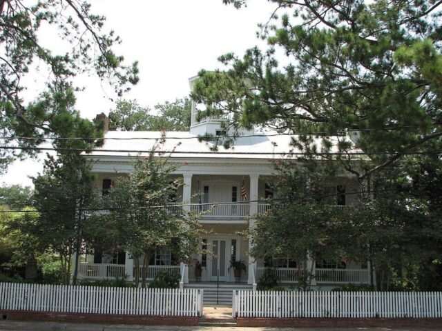 Maison Mouton Bed & Breakfast