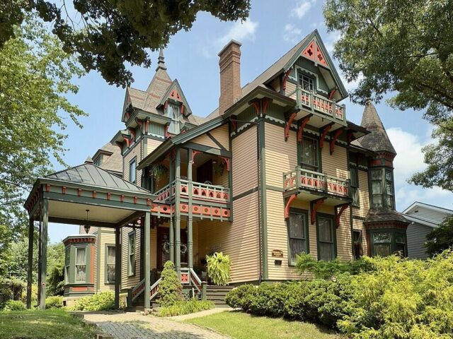 Beiderbecke Inn Bed and Breakfast