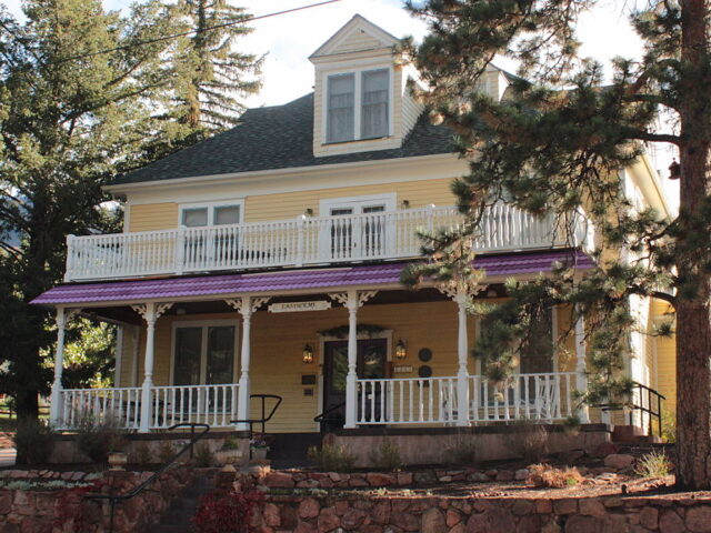 Eastholme of the Rockies Bed and Breakfast