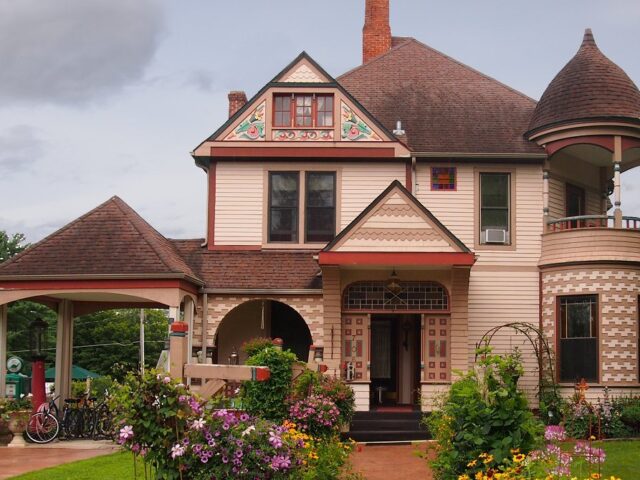 Scanlan House Inn B&B