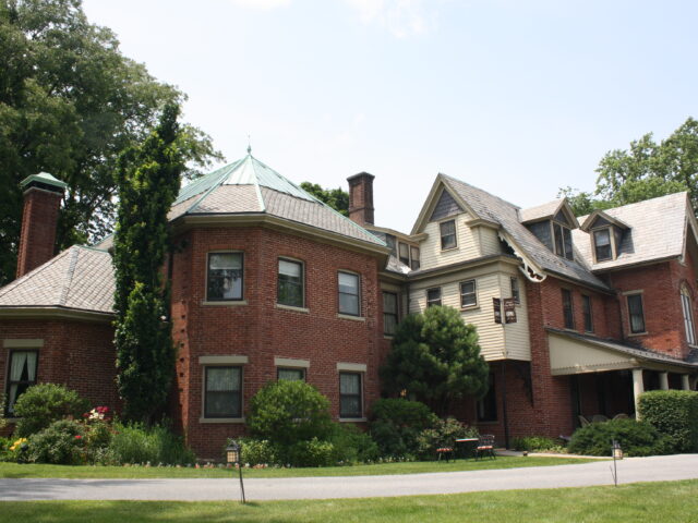 Sayre Mansion Bed & Breakfast